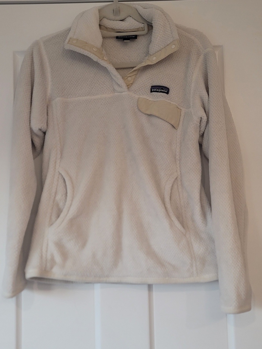 Patagonia Women's Cream Synchilla Snap-T Fleece Pullover